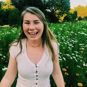 Meet your Posher, Lauren